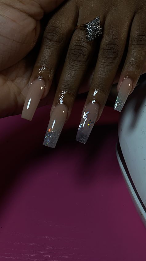 Ombre Nail Inspiration, Full Set Ombre Nails, Corporate Baddie Nails, Translucent Nail Designs, Ombre Clear Nails, Medium Ombre Nails, Clear Ombre Acrylic Nails, Ombre Glitter Nails Acrylic, Clear Ombre Nails