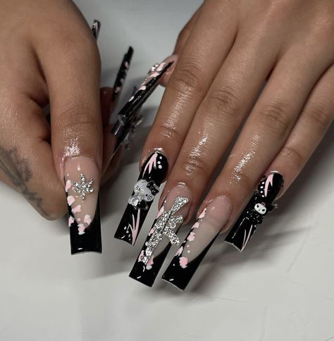 Nails With A Lot Of Charms, Long Acrylic, Pretty Acrylic Nails, Long Acrylic Nails, Cute Makeup, Black Nails, Stylish Nails, Nail Ideas, Acrylic Nails