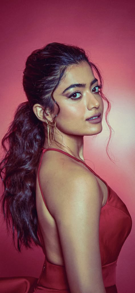 Rashmika Mandana Hot Pic, Nanban Movie Pics, South Indian Hot Actors, Kongthap Peak, Rashmika Photos, Kavya Thapar, Wallpaper Hot, Asian Actress, Stylish Actresses