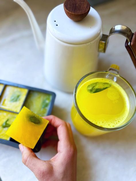 Morning Elixir, Fresh Turmeric Root, Frozen Juice, Turmeric Water, Juicy Juice, Ginger Water, Weekly Routine, Fresh Turmeric, Ginger Turmeric