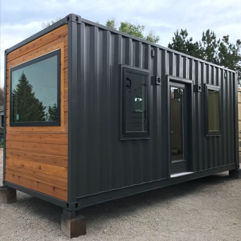 A look into a pivot studio install for one of our 20ft studio office spaces. 20 Ft Container Office, Conex Office Design, Tiny Office Layout, 20ft Container Office Ideas, Container Office Interior, Storage Container Office Ideas, Ship Container Office, Cargo Container Office, Container Office Design Ideas