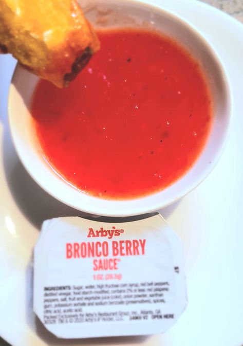 Copycat Arby’s Broco Berry Sauce Bronco Berry Sauce Recipe, Bronco Berry Sauce, Berry Sauce Recipe, Crockpot Chicken And Noodles, June Cleaver, Lemon Garlic Shrimp, Berry Sauce, Jam And Jelly, Distilled White Vinegar