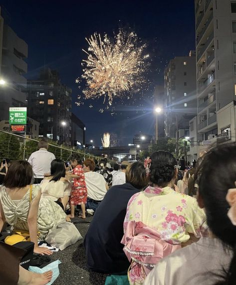 Fireworks Festival, Shojo Anime, Go To Japan, Japan Aesthetic, Aesthetic Japan, Japan Tokyo, A Silent Voice, Japanese Aesthetic, Intj