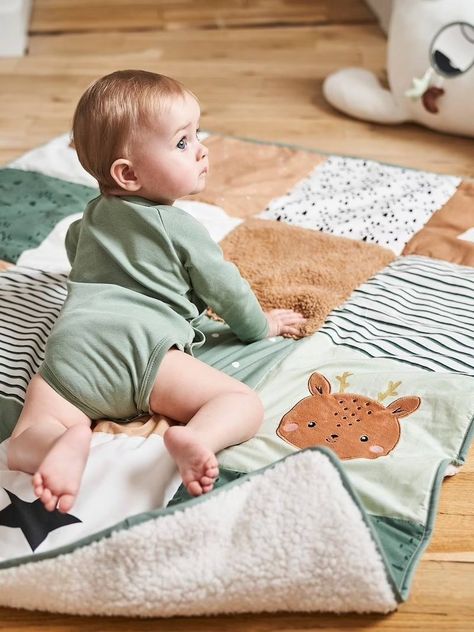 Play Mats For Babies, Baby Clothes Patterns Sewing, Baby Rugs, Baby Mat, Baby Couture, Baby Sewing Projects, Designer Baby, Baby Clothes Patterns, Baby Play Mat