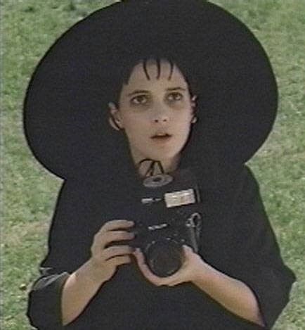 WINONA RYDER (as Lydia Deetz in "Beetlejuice") L Cosplay, Lydia Beetlejuice, Winona Forever, Beetle Juice, Tim Burton Films, Tim Burton Movie, Winona Ryder, Ryan Gosling, Black Hat