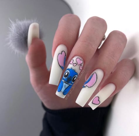 Unusual Nail Designs, Iconic Movie Scenes, Monochromatic Nails, Alex Martin, Pink Nail Ideas, Disney Acrylic Nails, Cartoons Movies, Nail Types, Velvet Nails