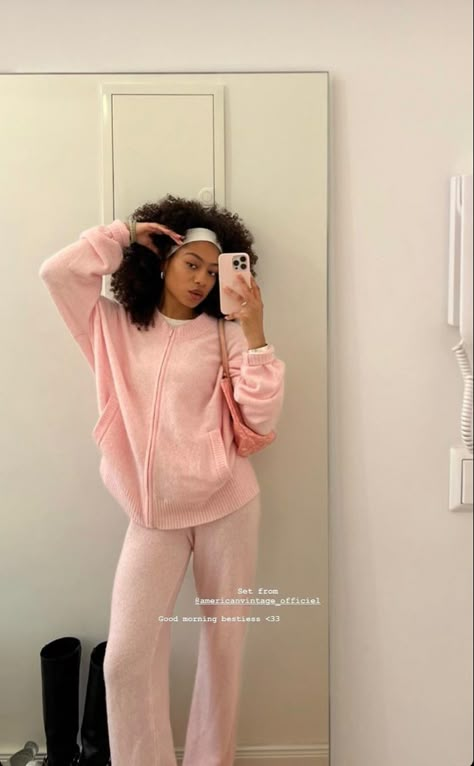 Hyper Feminine Pajamas, Pink Loungewear Aesthetic, Pink Modest Outfits, Cozy Pink Loungewear, Pink Cozy Outfit Aesthetic, Pink Lounge Set, Pink Comfy Cozy Fit Sleepwear, Flare Leggings Outfit, Comfy Lounge Wear