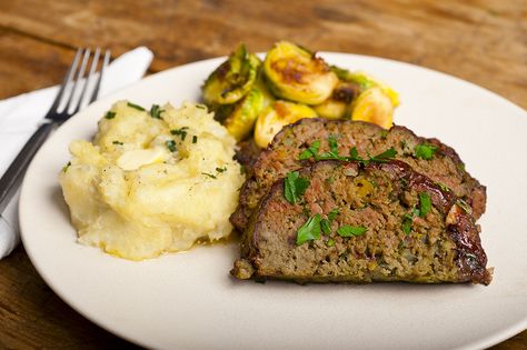 Easy Meatloaf Recipe - Food Republic Easy Meatloaf Recipe, Blue Plate Special, Heavenly Recipes, Good Meatloaf Recipe, Best Meatloaf, Easy Meatloaf, Pork Dinner, Mashed Potato Recipes, Blue Plate