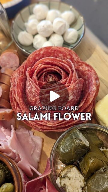 Healthy Eating on Instagram: "First time making a ‘Salami Flower’ and it did not disappoint 😍🌹 Would you try this? (Via: @brooke.clerkin) So easy too - I think you’ll see these on our grazing boards often from now on 😂 Who else makes these? How did I not know about them until now 🙈 #salamiflower #grazingboard #grazingboards #plattergoals #platterporn #plattertime #cheeseboards #cheeseboard #grazinggoals #cheeseandsalami #salamirose #salami #foodhacks #foodhack #kitchenhacks #kitchenhack #antipastoplatter #antipasto #antipastoplatter" Easy Receipts, How To Make Salami, Charcuterie Meats, Charcuterie Plate, Antipasto Platter, Meat Platter, Charcuterie And Cheese Board, Superfood Powder, Snacks Für Party