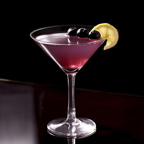 The Black Currant Martini is a delightful balance of sweet, tart, and fruity flavors. The black currant liqueur adds a rich, deep fruitiness, while the vodka provides a clean, crisp backbone. The lemon juice adds a touch of brightness and acidity, making this cocktail both refreshing and indulgent. Liqueur Drinks, French Martini, Martinis Drinks, Classic Martini, Cocktail Syrups, Juice Ice, Lemon Twist, Citrus Juice, Sweet Tart