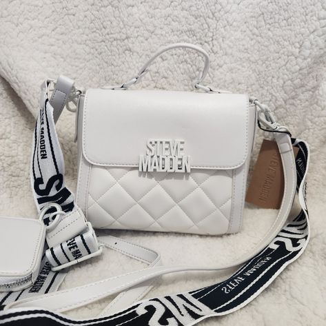 White bag outfit