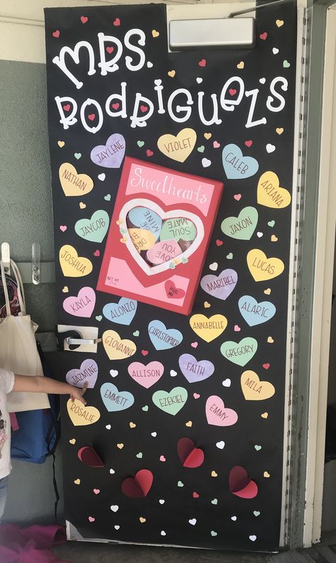 Sweethearts Door Decoration, Valentine’s Day Decor Classroom, Door Decorations Classroom Valentines, Classroom Doors For Valentines Day, Valentines Door Preschool, Valentine’s Day Teacher Door, Valentine's Day Classroom Decorations, Valentine Doors Classroom, Valentines School Bulletin Boards