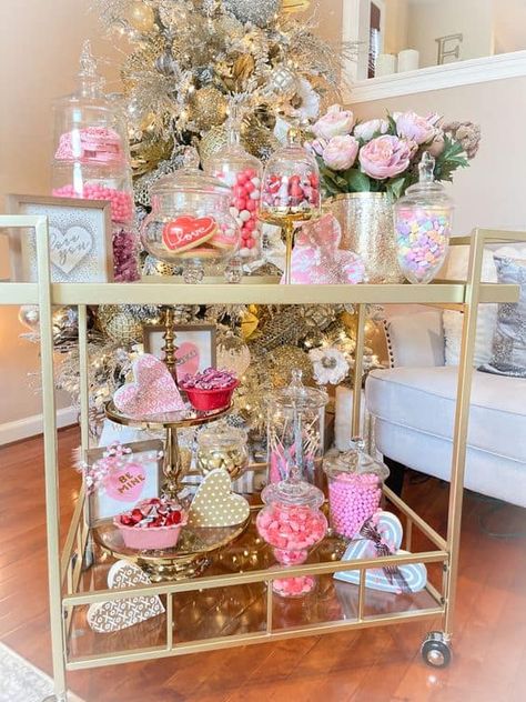 Birthday Bar Cart, Bar Cart Styling Apartments, Christmas Bar Cart Styling, Alcohol Bar Cart, Adults Party Themes, Fall Bar Cart, Bar Cart Aesthetic, Bar Cart Styling Ideas, Valentine Day Aesthetic