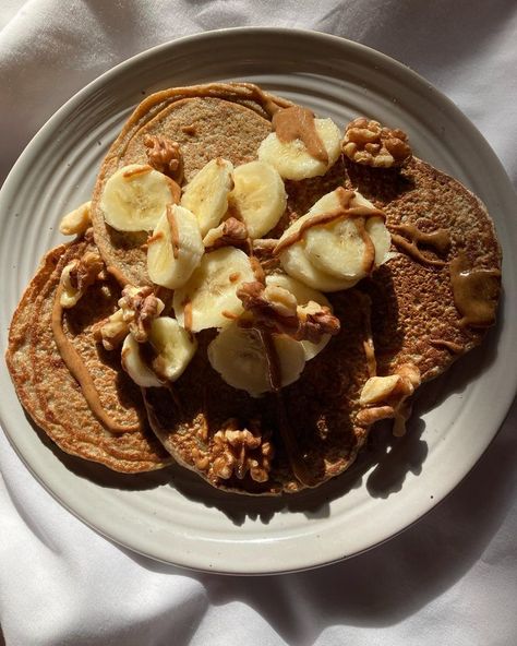 Pancakes Aesthetic, Banana Nut Pancakes, Food For Sleep, Cup Plant, Magnesium Rich Foods, Protein Waffles, Plant Milk, Healthy Baby Food, Oat Pancakes