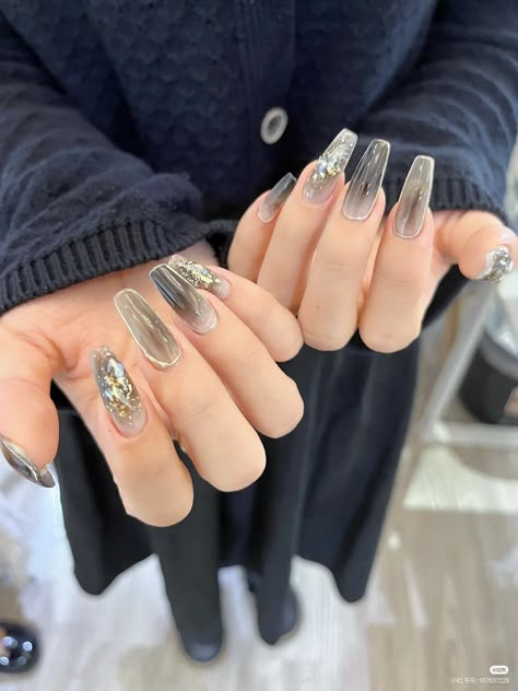 Douyin Grey Nails, Grey Douyin Nails, Ateez Inspired Nails, Gray Nail Designs, Gray Nail Art, Douyin Nails, Neutral Nail Art Designs, Nails Tay, Grey Nail Art