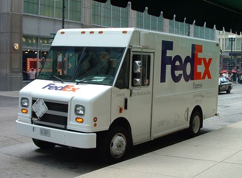 Fedex truck in Chicago Fedex Truck, Ups Delivery, 31 Bags, Cargo Airlines, Innovative Packaging, Bags Ideas, Speed Art, Freight Truck, Fedex Express