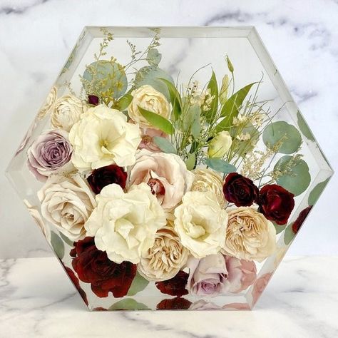 Resin Flower Vases, Flower Bouquet Resin Block, Resin And Flowers Diy, Preserving Wedding Flowers In Resin, Bridal Bouquet Resin Preservation, Perserving Flowers Wedding Diy, Epoxy Resin Flower Bouquet, Resin Flower Decor, Resin Wedding Flowers Diy