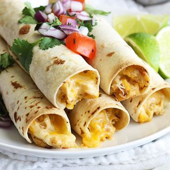 Cream Cheese Chicken Taquitos, Slow Cooker Cream Cheese Chicken, Chicken Taquitos, Cream Cheese Chicken, Cheese Chicken, Easy Slow Cooker Recipes, Crockpot Cooking, Slow Cooker Meals, Crock Pot Slow Cooker