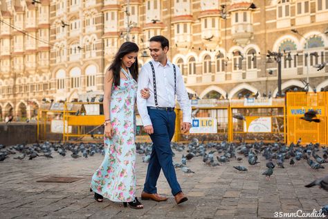 Gateway Of India Couple Poses, Old Mumbai, Mumbai Location, Wedding Photography India, Gateway Of India, Urban Engagement Photos, Prewedding Shoot, India Street, Pre Wedding Photoshoot Outfit