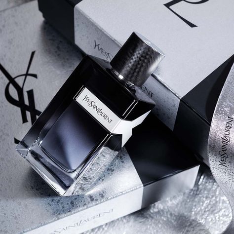 Ysl Y Perfume, Mens Fragrance Aesthetic, Ysl Aesthetic Men, Ysl Men Perfume, Ysl Perfume Aesthetic, Men Perfume Aesthetic, Ysl Y Edp, Everyday Perfume, Ysl Parfum