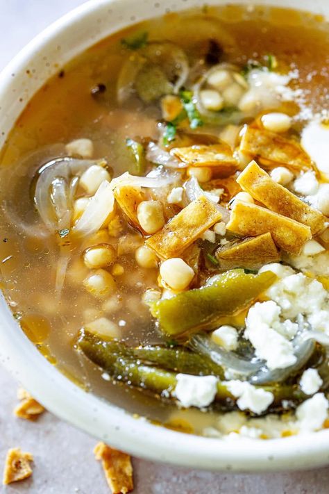 Sopa de Elote | Authentic Mexican Corn Soup - Maricruz Avalos Kitchen Blog Sopas Mexican, Authentic Mexican Corn, Elote Cart, Mexican Corn Soup, Corn Elote Recipe, Mexican Vegetable Soup, Tacos Tuesday, Roasted Poblano Peppers, Avocado Soup