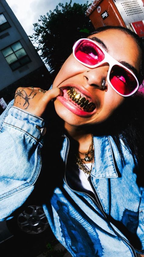 Thanksgiving Games For Family, Thanksgiving Games For Family Fun, Y2k Photoshoot, Chica Chola, Grillz Teeth, Cold Fashion, Black Couple Art, Grills Teeth, Iphone Wallpaper Stills