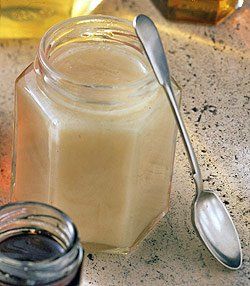 Spun Honey, Whipped Honey, Cooking Tricks, How To Make Cream, Honey Diy, Diy Cream, Creamed Honey, Honey Recipes, Honey Butter