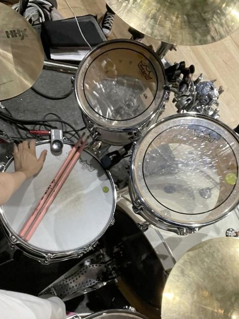 Drum Player Aesthetic, Drummer Aesthetic, Sirius Black Aesthetic, Aesthetic Marauders, Drums Girl, Rockstar Aesthetic, Music Studio Room, Creative Jobs, I'm With The Band