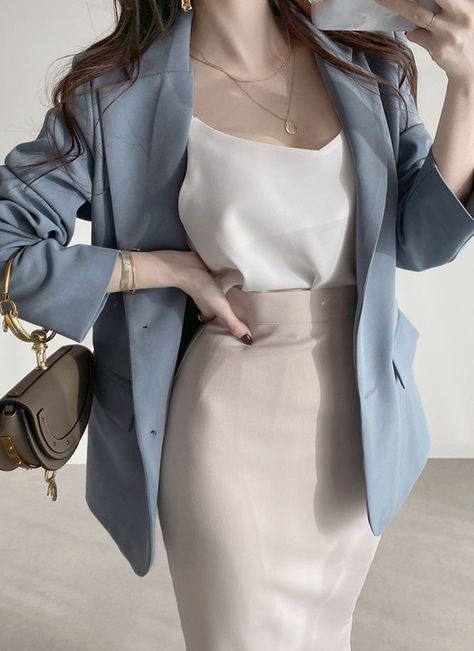 Aesthetic Korean Fashion, Fashion Outfit Ideas, Fabulous Outfits, Aesthetic Korean, Korean Fashion Outfits, Korean Fashion Dress, Casual Day Outfits, Classy Work Outfits, Fashionista Clothes