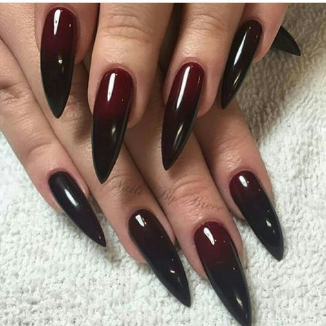 Beautiful Vampire Nails, Nail Art Halloween, Witch Nails, Witchy Nails, Gothic Nails, Goth Nails, Nails Polish, Halloween Nail Art, Christopher Kane