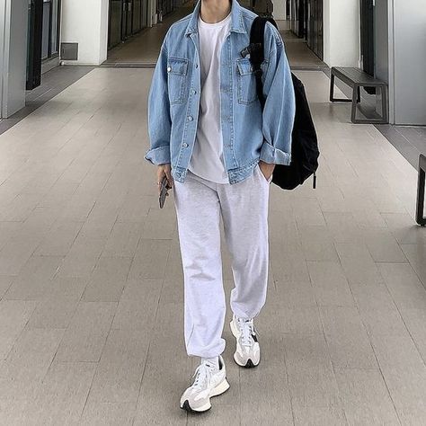 Light Blue Denim Jacket Outfit Men, Korean Fashion Men Jeans, White Denim Outfit Men, White And Denim Outfits Men, Light Blue Jacket Outfit Men, Light Blue Hoodie Outfit, Light Blue Denim Jacket Outfit, Light Blue Outfit Men, Korea Men Fashion