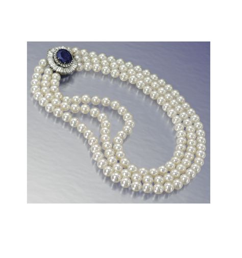 Three Strand Pearl Necklace, Pearl Neck, Expensive Stones, Grandmother Jewelry, Natural Pearl Necklace, Necklace Top, Mikimoto Pearls, Diamond Necklace Designs, Woman Jewelry