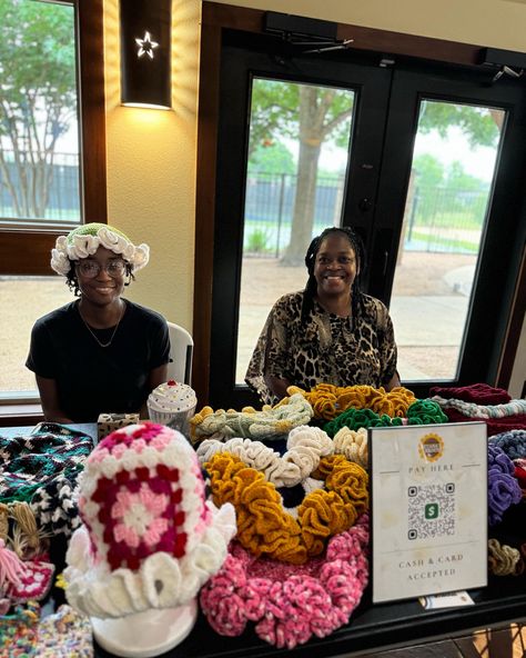 Views from last week’s Craft Fair🧶 Back to my home state🤍 Shop Keyana’s Krochet! Links in bio✨ #explore #yarn #crochet #craft #explorepage #handmade #shoplocal #shopsmall #smallbusiness #blackgirlswhocrochet #creative #yarnaddict #fiberart Crochet Stitches Tutorial, Cute Hats, Crochet Techniques, Crochet Designs, Crochet Crafts, Craft Fairs, Crochet Tutorial, Diy Art, Crochet Stitches