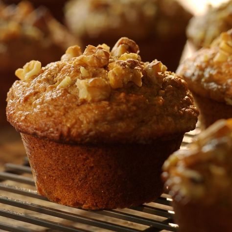 Banana-Bran Muffins... From: EatingWell Magazine Winter 2004 By the end of the week, any bananas left in the fruit bowl are past their prime—just right for these moist bran muffins. Add a handful of dark chocolate chips to entice children to enjoy a fiber-rich treat. Bran Flake Muffins, Banana Bran Muffins, Muffins Blueberry, Bran Muffin Recipes, Morning Glory Muffins, Healthy Muffin Recipes, Bran Muffins, Apple Muffins, Healthy Muffins