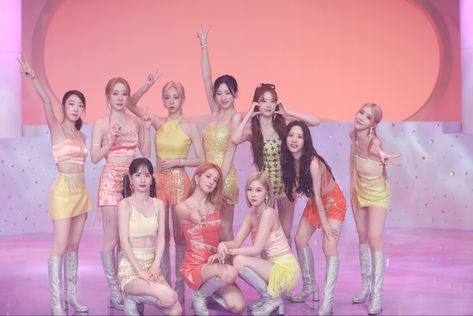 Wjsn Sequence, Wjsn Last Sequence, Sequence Outfits, Yuehua Entertainment, Cosmic Girls, Starship Entertainment, Kpop Outfits, Kpop Girl Groups, Mini Albums