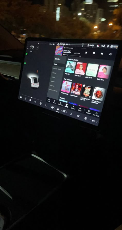 Inside A Car At Night, Inside Of Car Aesthetic Night, Pov Car Driving Night, Car Driving Video Night Passenger, Friends Party Night, Late Night Car Rides Aesthetic Videos, Classic Car Photoshoot, Beach Instagram Pictures, Wall Collage Decor