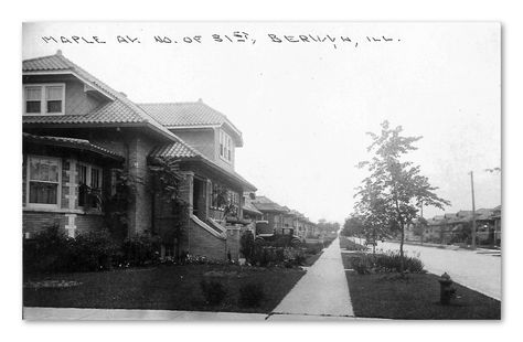 Berwyn Illinois, Milwaukee City, Chicago History, Silver City, Chicago Style, Oak Park, Great House, Train Rides, Chicago Illinois