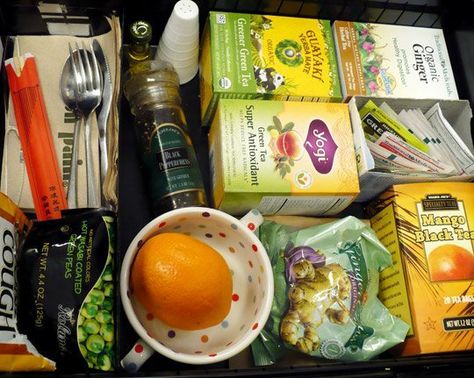 We've asked you about your office kitchen setups, but now we want to break into your personal stash – your snack drawer.  We're opening up our drawer for all to see, so now we want to know: what's in yours? Work Snack Drawer, Office Snack Station Ideas, Home Snack Bar, Office Snack Drawer, Office Desk Makeover, Healthy Snacks For Office, Snacks For Office, Desk Snacks, Healthy Snacks For Work