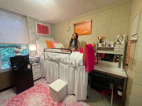 clemson dorm, southern dorm, pink and orange Clemson University Dorm, Clemson Dorm, Dorm Pink, College Dorm Room Ideas, University Dorm, College Dorms, Dorm Inspo, Dorm Room Ideas, College Dorm Room