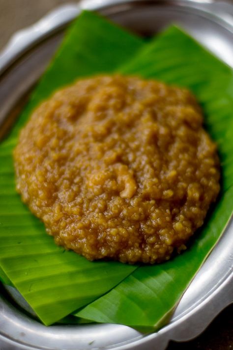 Pongal Dish, Sakkarai Pongal Recipe, Sweet Pongal Recipe, Kerala Dishes, Pongal Recipe, Indian Rice Pudding, Sweet Pongal, Pongal Festival, Tiffin Service