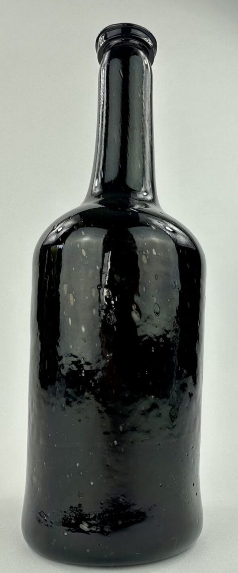 Antique Sealed Shaft & Globe Wine Bottle Lion C1655/66 – The Antique Dispensary Vintage Bottles Antiques, Antique Bottles, Vintage Bottles, East Sussex, Antique Glass, Apothecary, Wine Glass, Stoneware, Wine Bottle