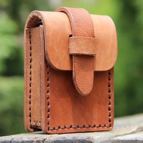 Leather Working Projects, Main Slot, Overview Design, Leather Craft Projects, Hobbies For Men, Design Cool, Leather Projects, Leather Bags Handmade, Leather Diy