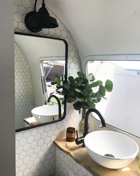 Airstream Bathroom, Caravan Vintage, Camper Bathroom, Caravan Makeover, Airstream Remodel, Airstream Interior, Rv Bathroom, Sink Bowl, Airstream Renovation