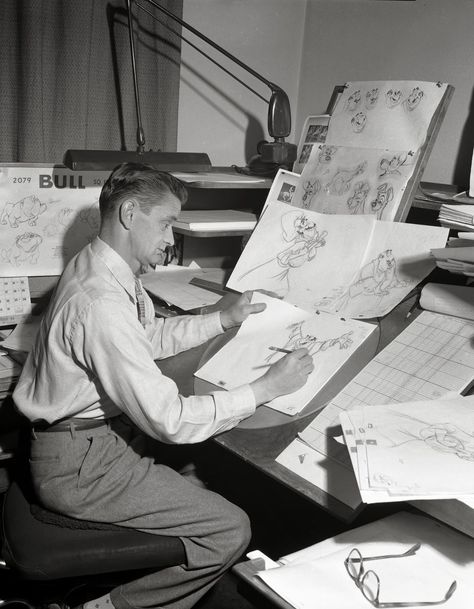 Behind the scenes of "Lady and the Tramp" (1955) Animation Career, History Of Animation, Traditional Animation, Mary Poppins 1964, Animation Process, Frank Thomas, Samurai Jack, Animation Movie, Lady And The Tramp