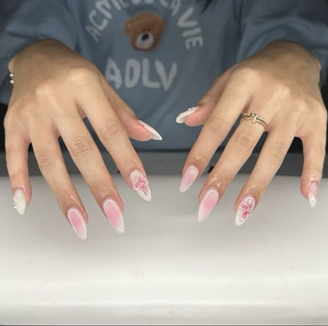 Pink Airbrush Nails, Cute Nails Almond, Pink Nails Cute, Spring Nails Pink, Henna Nails, Punk Nails, Airbrush Nails, Girly Acrylic Nails, Simple Acrylic Nails