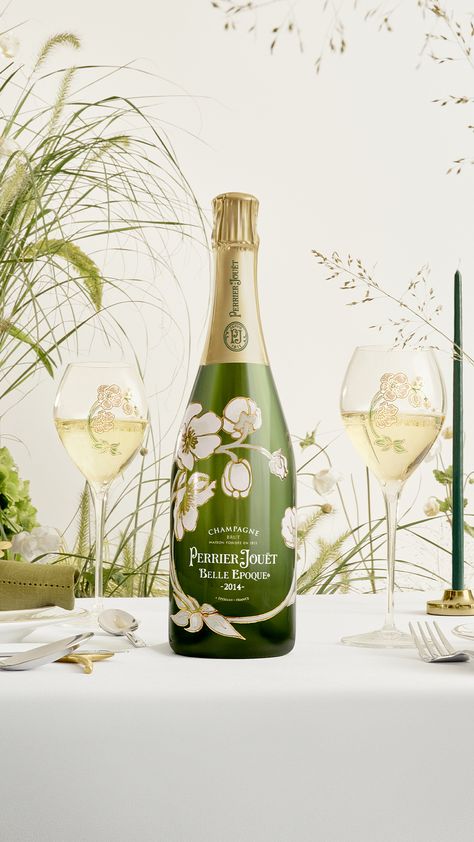 Happy holiday season! Spend enchanting moments with your loved ones and our iconic Perrier-Jouët Belle Époque. #PerrierJouet #Champagne #Winemaking #ChampagneLovers #ChampagneMoments #BelleEpoque #Chardonnay #SavoirFaire #Celebrate #FestiveSeason ​ PLEASE DRINK RESPONSIBLY​ Please only share our posts with those who are of legal drinking age. Perrier Jouet Champagne, Champagne Branding, Champagne Event, Cake Background, Champagne Campaign, Champagne Brands, Perrier Jouet, Drink Responsibly, Drink Photography