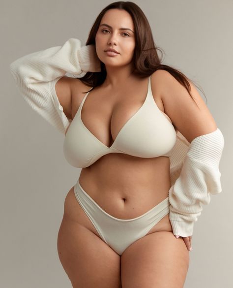 Anna Krylova | Natural Model Management, LLC Plus Size Woman Art Reference, Anna Krylova, Natural Models, Hour Glass, Curvy Women Outfits, Curvy Model, Gorgeous Eyes, Curvy Girl Outfits, Naruto Characters