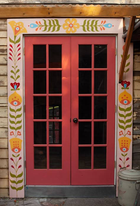 Mural Around Door Frame, Folk Art Houses Cottages, Funky Door Painting, Folk Art Doorway, Folk Art Wall Painting, Colorful Doors On Houses, Door Painting Ideas Bedroom Vintage, Painted Doorways Interior, Folk Art Painted Door