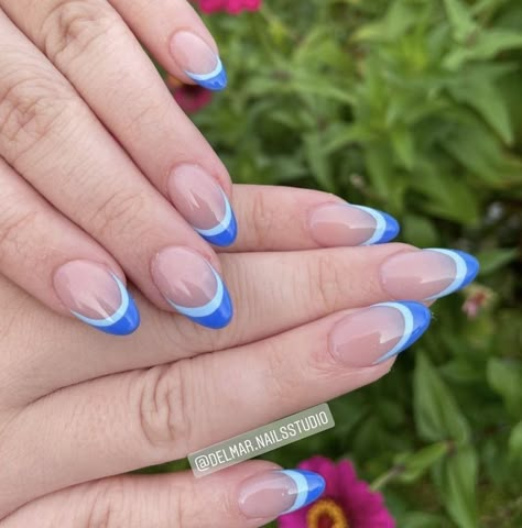 There's a new beauty trend taking over Instagram and it's absolutely stunning. Say hello to "quartz nails". Nail Designs Deep Blue, Light Blue And Dark Blue French Tip Nails, Subtle Blue Nail Designs, Dark Blue And White French Tip Nails, Light Blue And Dark Blue French Tips, Light And Dark Blue French Tip Nails, Blue Tip Nails Almond, Ole Miss Nails, Easy Blue Nails