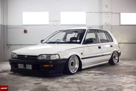 Ae92 Corolla, Charade Ideas, Toyota Conquest, Toyota Tazz, Retro Racing Car, Toyota Starlet, Stanced Cars, Stance Cars, Full Sleeve Tattoos